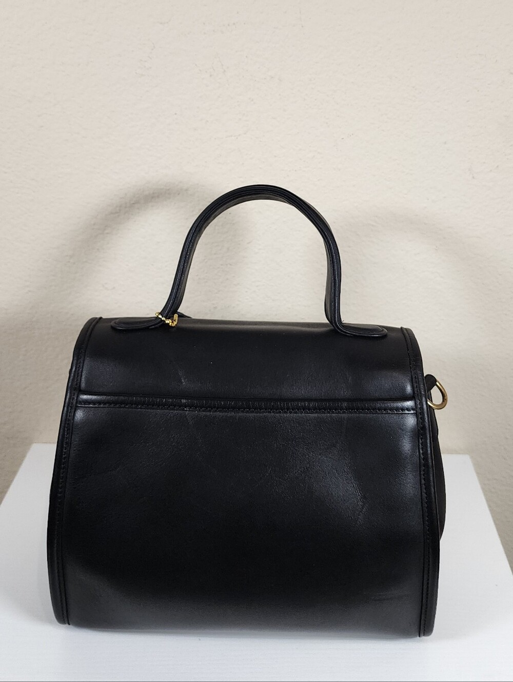 Vintage Coach Black Leather Manor Bag #9977 - Picture 8 of 15